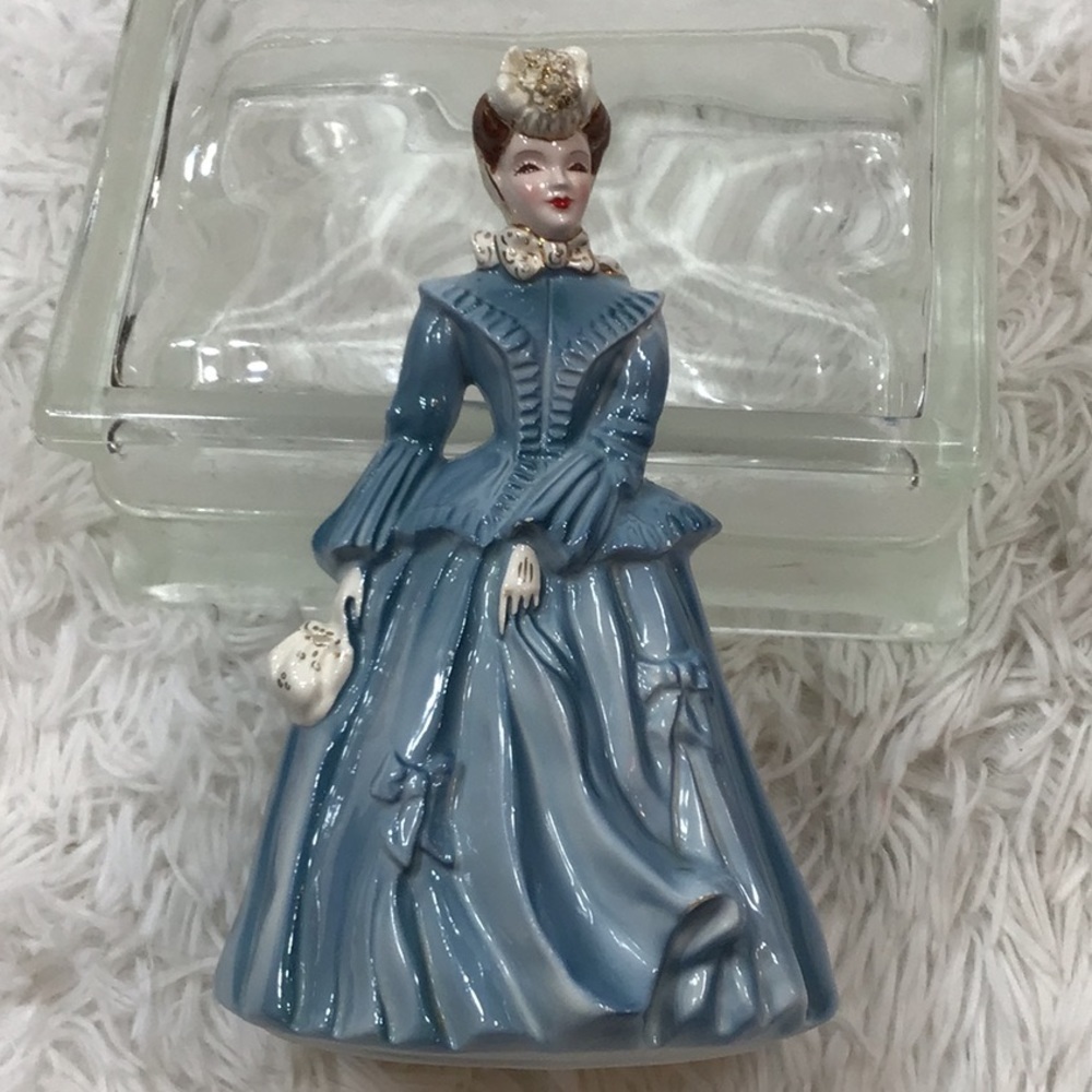 Vintage Florence Ceramics Sarah figure